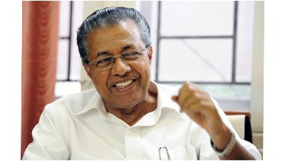 ദഫ് കൊ­ട്ടി­ പാ­ടു­ന്ന കീ­ർ­ത്തനങ്ങൾ