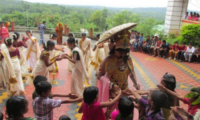 ആഘോ­ഷം അതിര് വി­ടാ­തി­രി­ക്കട്ടെ­... 