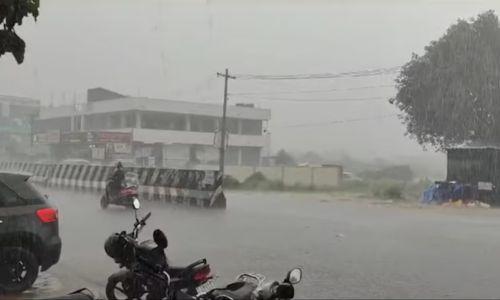 ശക്തമായ കാറ്റും മഴയും ; നാല് ജില്ലകളിൽ യെല്ലോ അലേർട്ട്