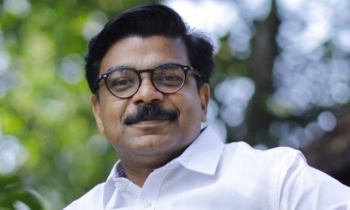 കരിമണൽ ഖനനത്തിൽ മുഖ്യമന്ത്രി സിഎംആർല്ലിന് അനുകൂലമായി വഴിവിട്ട് ഇടപെട്ടു; കുഴൽനാടൻ