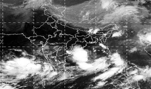 അറബിക്കടലിൽ ന്യൂനമർദ്ദം; കേരളത്തിൽ കനത്ത മഴയ്ക്ക് സാധ്യത