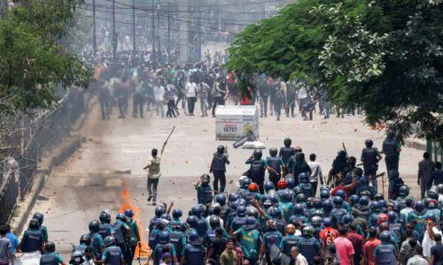 പ്രതിഷേധ പ്രകടനങ്ങളിൽ പങ്കെടുത്ത മൂന്ന് ബംഗ്ലാദേശ് പൗരന്മാരെ ജീവപര്യന്തം തടവിനും 54 പേരെ നാടുകടത്താനും വിധിച്ച് യുഎഇ