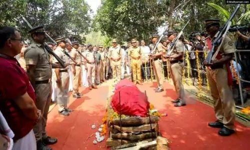 ഭാവഗായകന് വിട നൽകി നാട്; ഔദ്യോഗിക ബഹുമതികളോടെ സംസ്കാര ചടങ്ങുകൾ നടന്നു