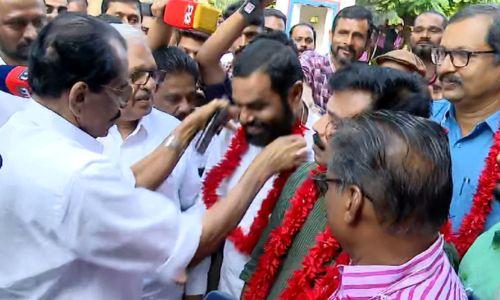 പെരിയ ഇരട്ടകൊലക്കേസ് പ്രതികളായ സിപിഐഎം നേതാക്കൾ പുറത്തിറങ്ങി; സ്വീകരിച്ച് പാർട്ടി നേതാക്കൾ